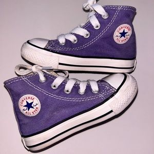 Girl purple converse size 5